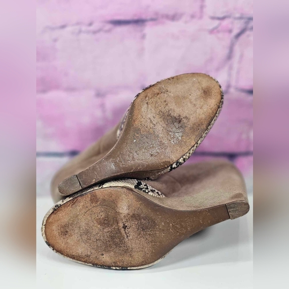 Tory Burch Sandra Suede Snake Print Accent Size 9.5 - Picture 6 of 6